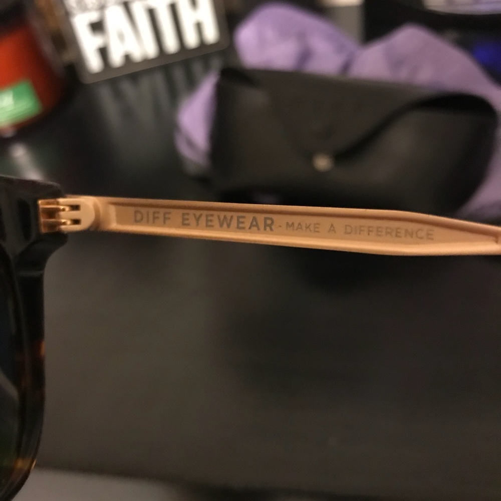 DIFF EYEWARE BELLA POLARIZED